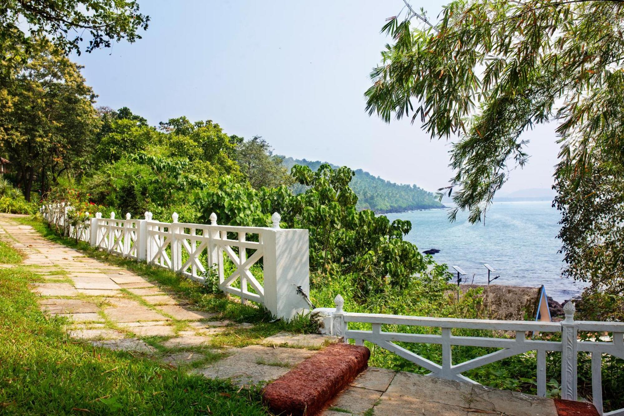Stone Water Eco Resort Bogmalo Exterior photo